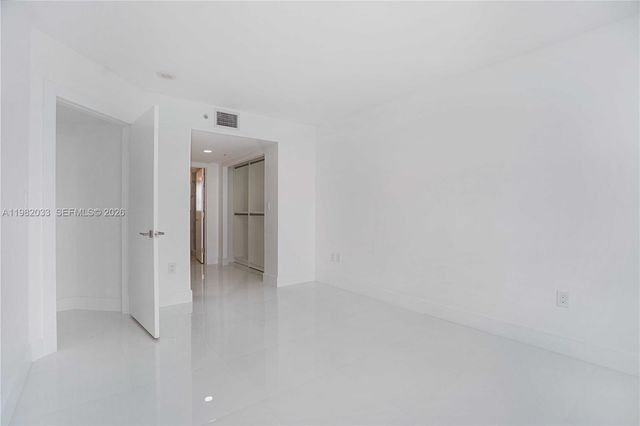 90 Alton Rd 2212, Miami Beach, FL 33139