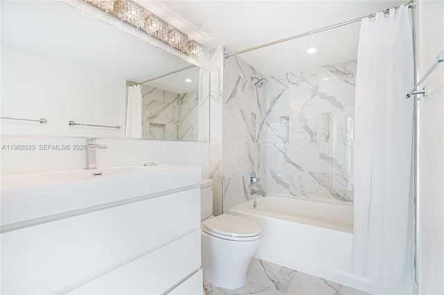 90 Alton Rd 2212, Miami Beach, FL 33139