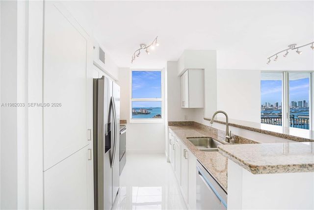 90 Alton Rd 2212, Miami Beach, FL 33139