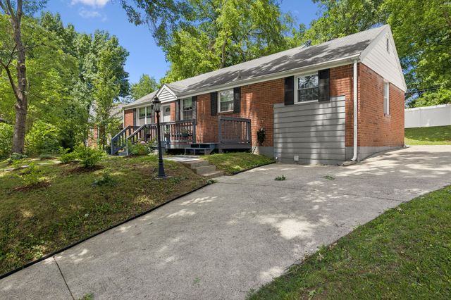 1308 Saturn Dr, Nashville, TN 37217
