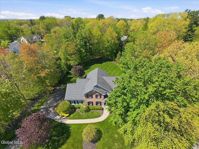 709 Waldens Pond Road, Guilderland, NY 12203