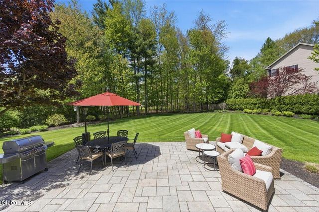 709 Waldens Pond Road, Guilderland, NY 12203