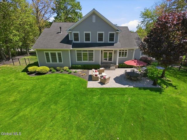 709 Waldens Pond Road, Guilderland, NY 12203