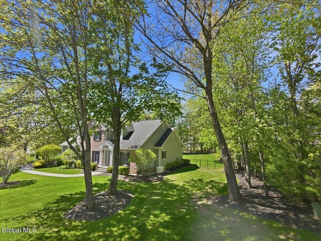 709 Waldens Pond Road, Guilderland, NY 12203