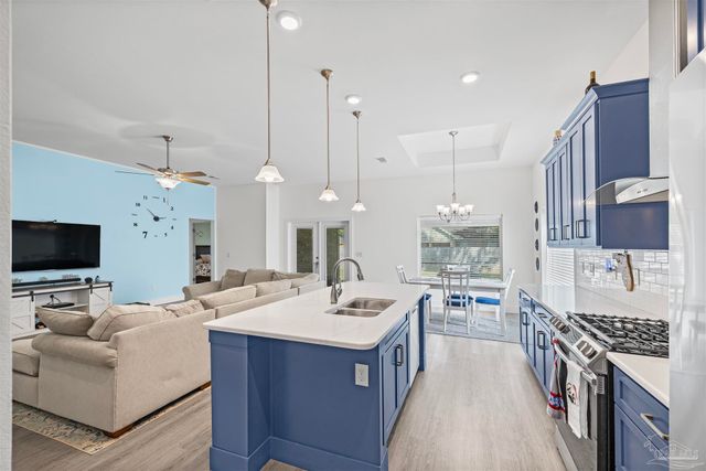 5623 Dunridge Dr, Pace, FL 32571