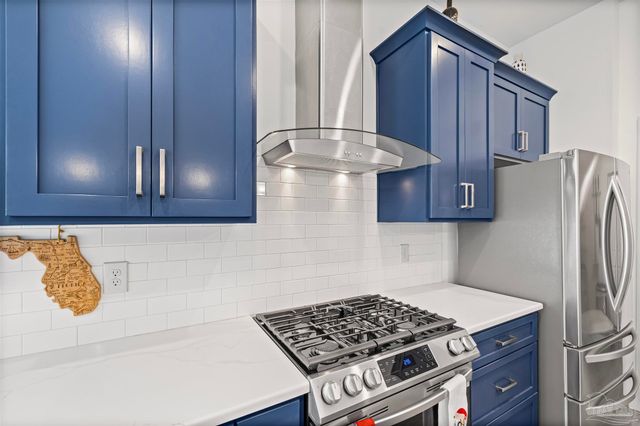 5623 Dunridge Dr, Pace, FL 32571