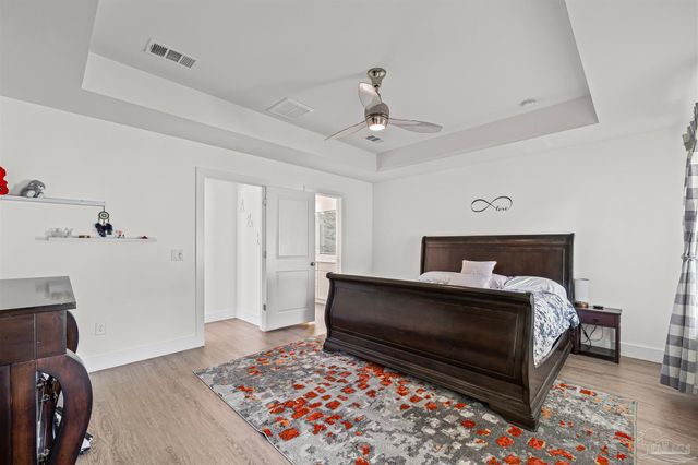 5623 Dunridge Dr, Pace, FL 32571