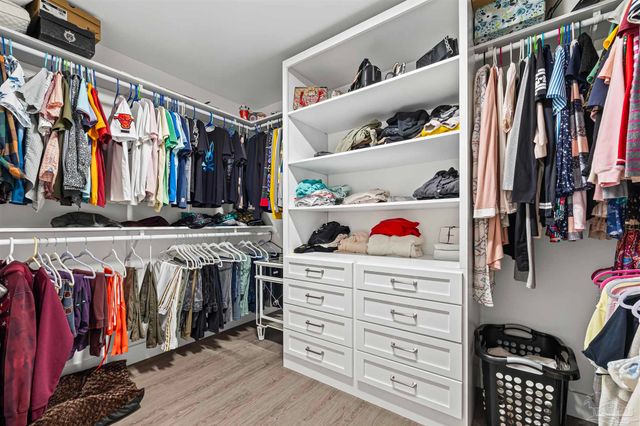 5623 Dunridge Dr, Pace, FL 32571