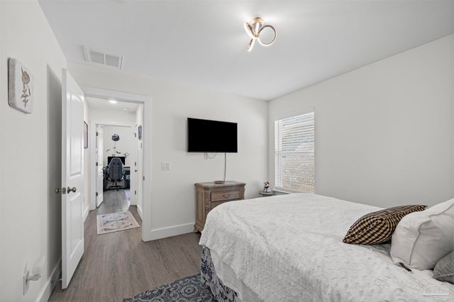 5623 Dunridge Dr, Pace, FL 32571