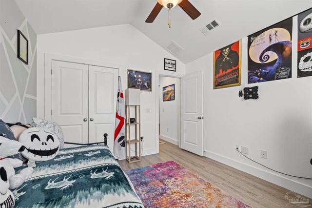 5623 Dunridge Dr, Pace, FL 32571