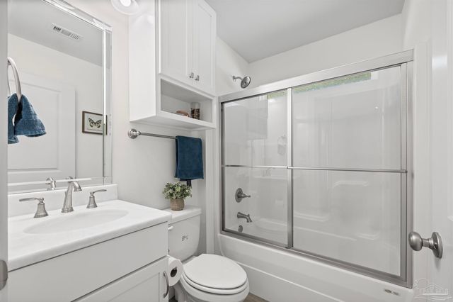 5623 Dunridge Dr, Pace, FL 32571