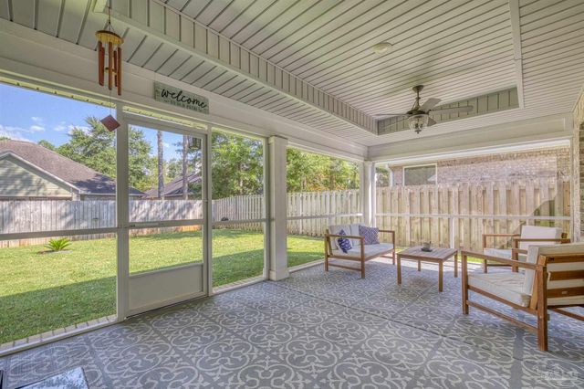 5623 Dunridge Dr, Pace, FL 32571