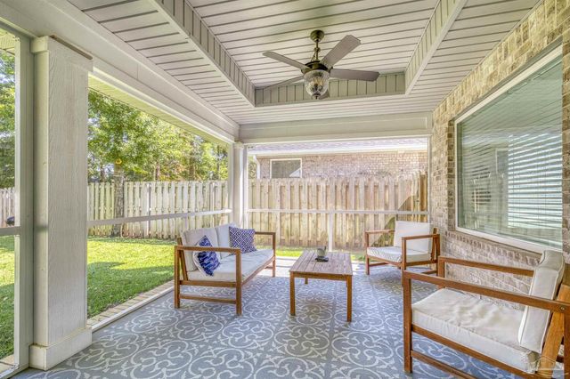 5623 Dunridge Dr, Pace, FL 32571