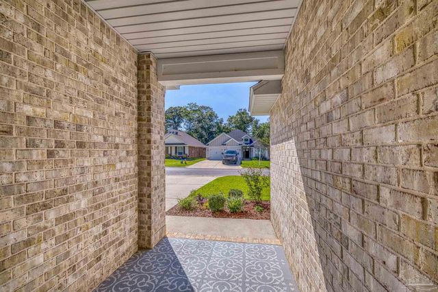 5623 Dunridge Dr, Pace, FL 32571