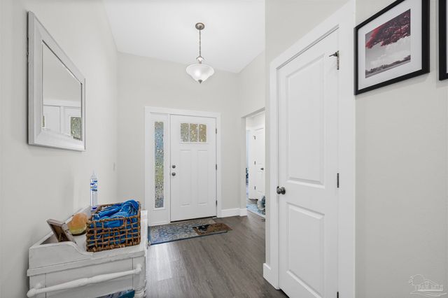 5623 Dunridge Dr, Pace, FL 32571