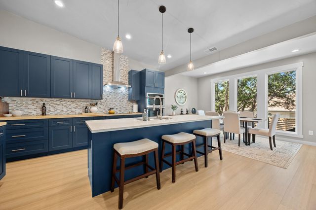 2800 Douglas CV, Lago Vista, TX 78645