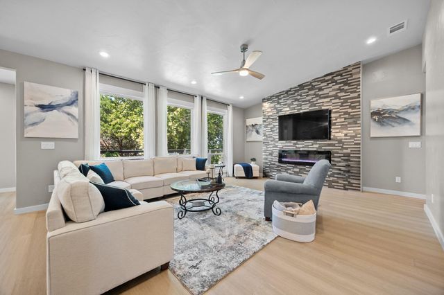 2800 Douglas CV, Lago Vista, TX 78645