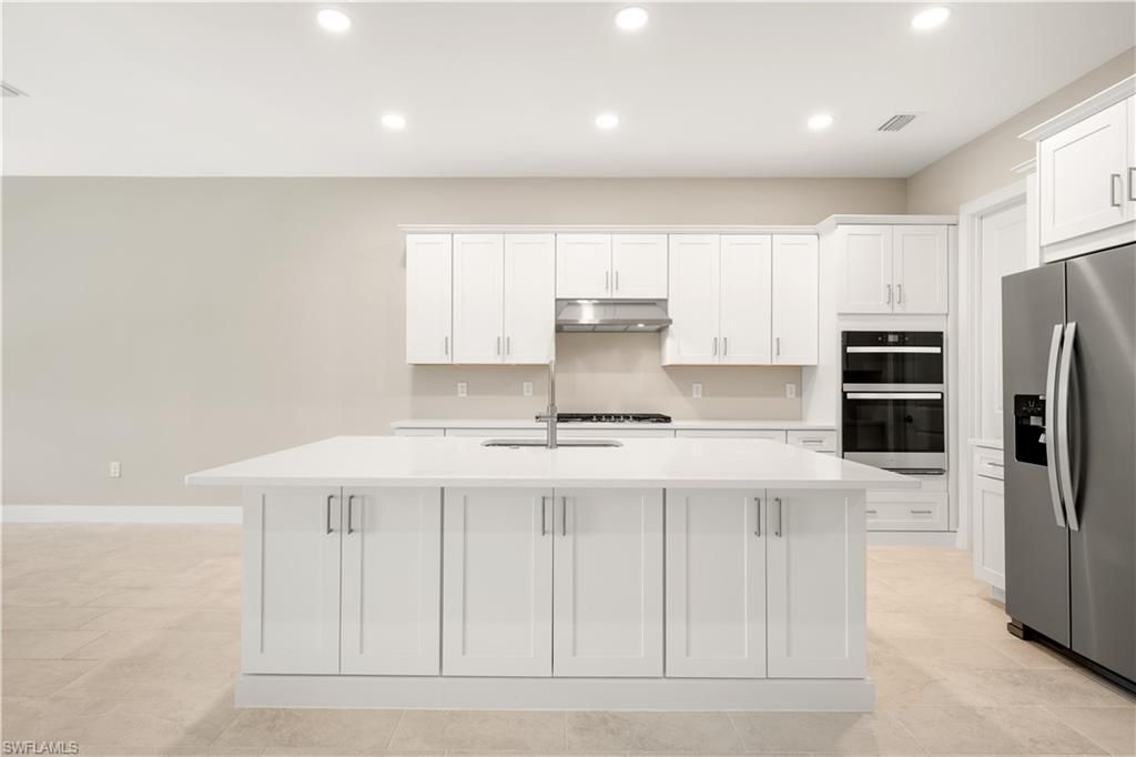 8755 Oceana WAY, NAPLES, FL 34114 — photo 4