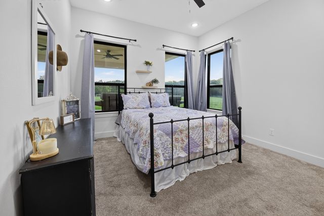 985 Vest Lane, Pilot Point, TX 76258