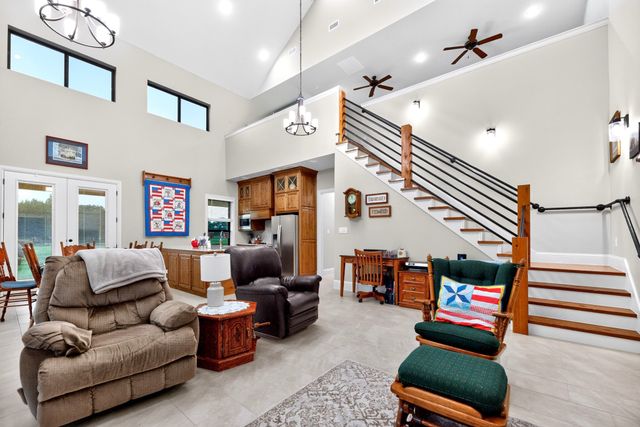 985 Vest Lane, Pilot Point, TX 76258