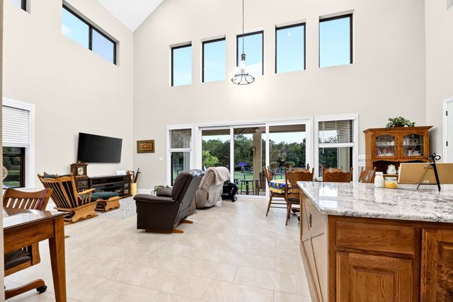 985 Vest Lane, Pilot Point, TX 76258
