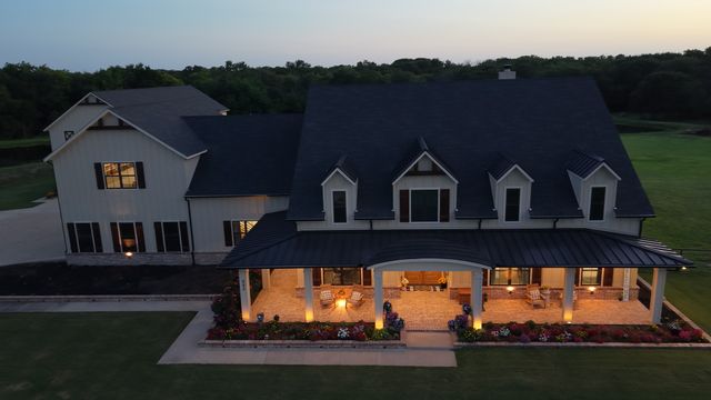 985 Vest Lane, Pilot Point, TX 76258