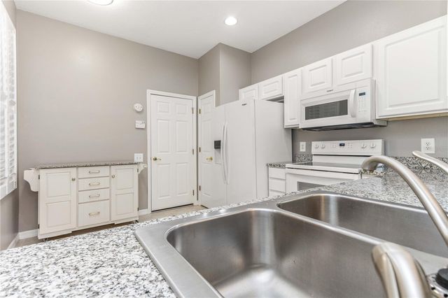 3326 COVERED BRIDGE DRIVE W, Dunedin, FL 34698