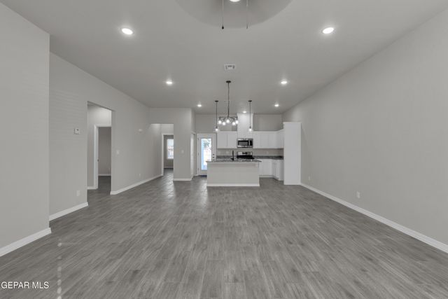 624 Hesse Drive, Socorro, TX 79927