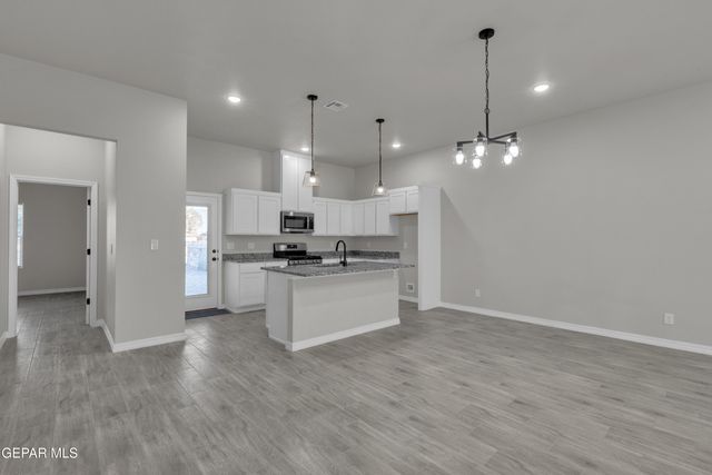 624 Hesse Drive, Socorro, TX 79927