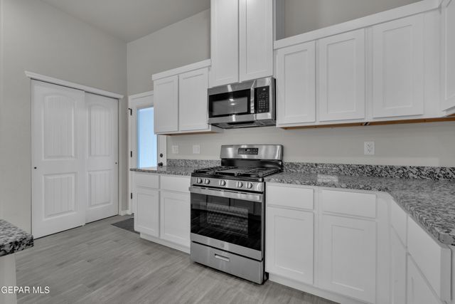 624 Hesse Drive, Socorro, TX 79927