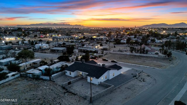 624 Hesse Drive, Socorro, TX 79927