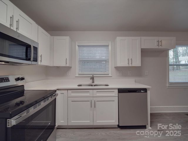 2996 Shady Lane, Charlotte, NC 28208