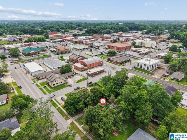 404 2ND AVENUE S, Clanton, AL 35045