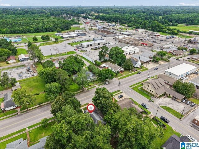 404 2ND AVENUE S, Clanton, AL 35045