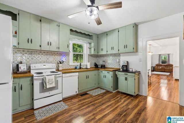 404 2ND AVENUE S, Clanton, AL 35045