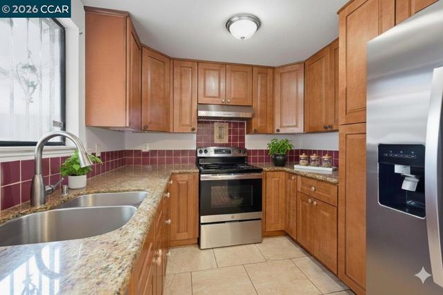 8314 8314 New York Dr, Stockton, CA 95210