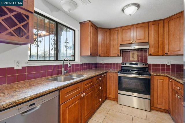 8314 8314 New York Dr, Stockton, CA 95210