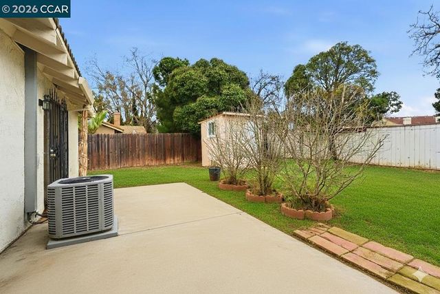 8314 8314 New York Dr, Stockton, CA 95210