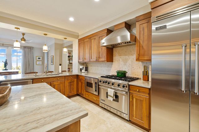 408 Kelly Plantation Drive 409, Destin, FL 32541