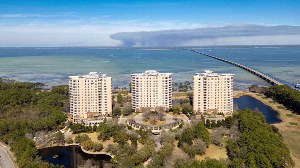 408 Kelly Plantation Drive 409, Destin, FL 32541