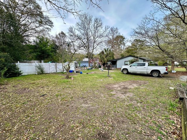 916 Leonard Drive, Johns Island, SC 29455