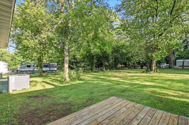 711 W James Avenue, Rossville, GA 30741