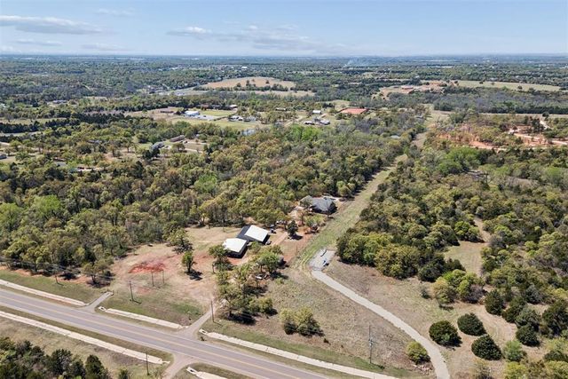 9951 S Coltrane Road, Guthrie, OK 73044