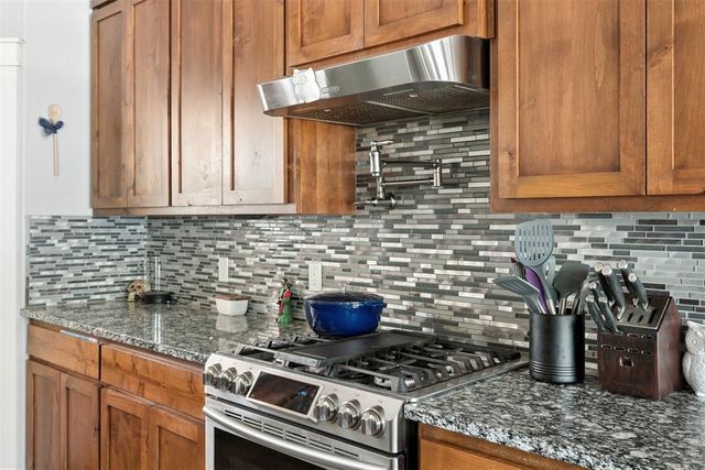 9951 S Coltrane Road, Guthrie, OK 73044