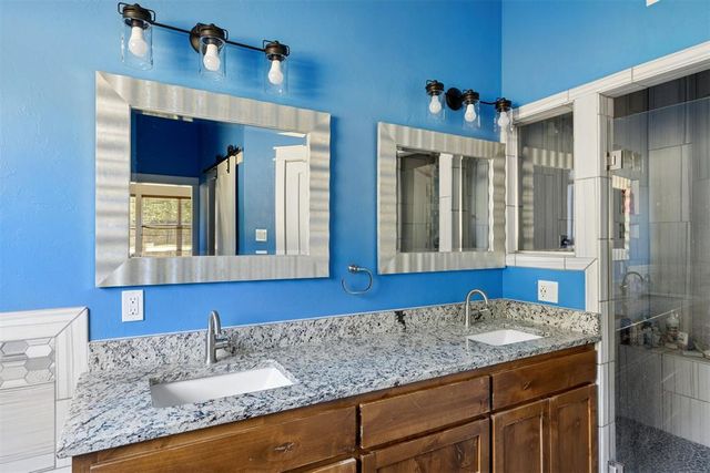 9951 S Coltrane Road, Guthrie, OK 73044