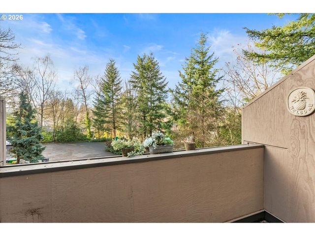 4212 Sw GARDEN HOME Rd, Portland, OR 97219