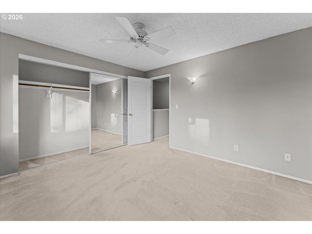 4212 Sw GARDEN HOME Rd, Portland, OR 97219