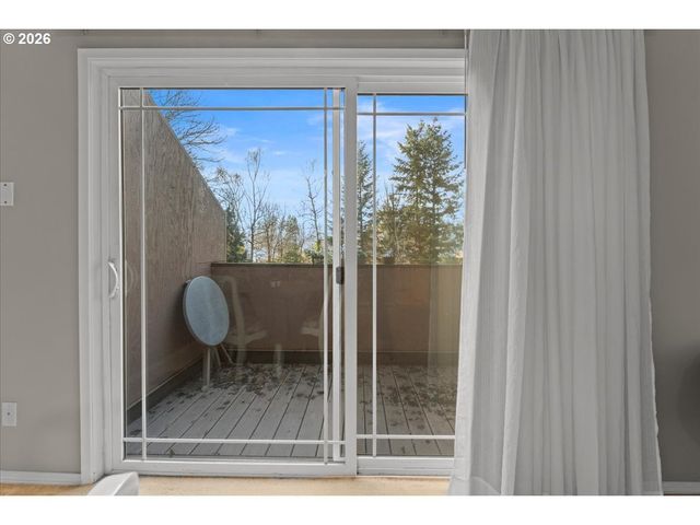 4212 Sw GARDEN HOME Rd, Portland, OR 97219