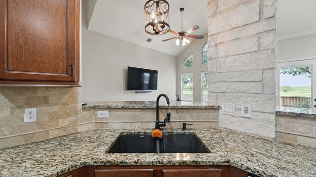 314 cascades, Cibolo, TX 78108