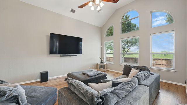 314 cascades, Cibolo, TX 78108